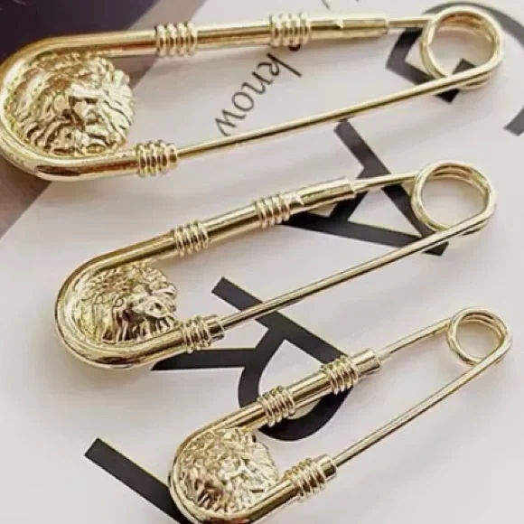 NEW Gold Pin - Picture 7 of 7